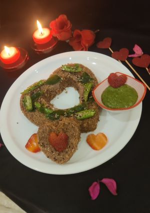 रागी मिलेट रवा ढोकला रेसिपी मुख्य फोटो