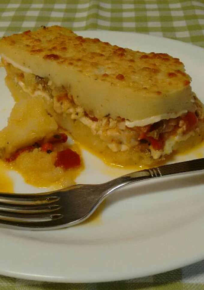 Una foto de Pastel de carne picada de pollo y puré de patatas