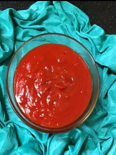A picture of Hot garlic sauce.