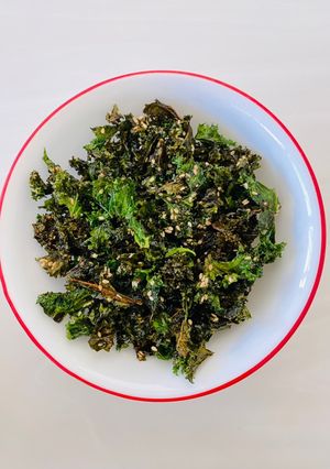A picture of Crispy kale in air-frier.