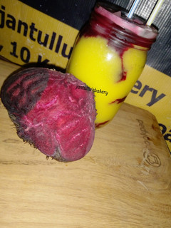 A picture of Beet mango drink.