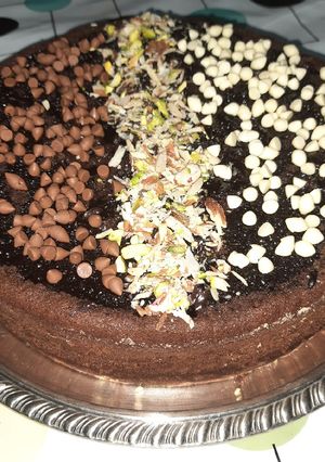 એગલેસ કેક (Eggless Cake Recipe In Gujarati) રેસીપી મુખ્ય ફોટો