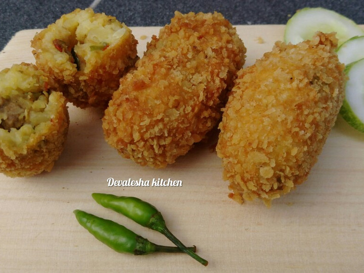 Langkah Mudah untuk Menyiapkan 215. Kroket Kentang isi Sambal Banteng Nganga Anti Gagal