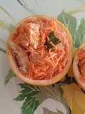 Pomelos rellenos con ensalada de pollo