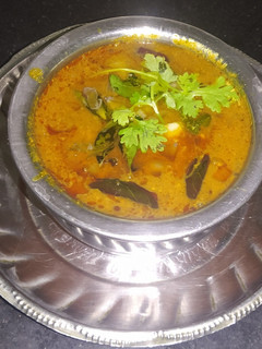 உள்ளி தீயல் (Ulli Theeyal recipe in tamil) செய்முறை முக்கிய புகைப்படம்