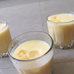 A picture of Mango shake.