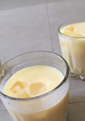 A picture of Mango shake.