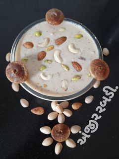 અંજીર રબડી.(Anjir Rabadi rabdi in Gujarati.) રેસીપી મુખ્ય ફોટો