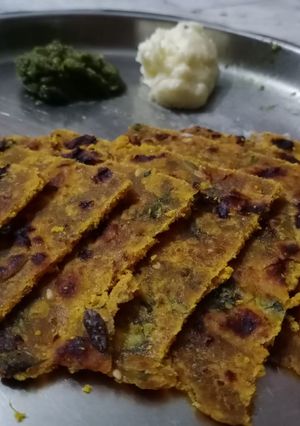 A picture of Drumstick Leaves Thepla.