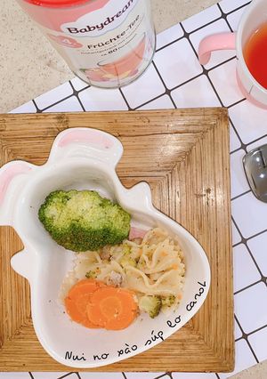 Hình của món Nui nơ xào súp lơ carrot 🥕.