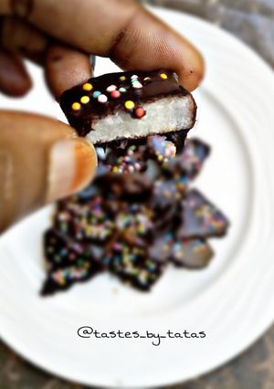 A picture of Hokey pokey candy.