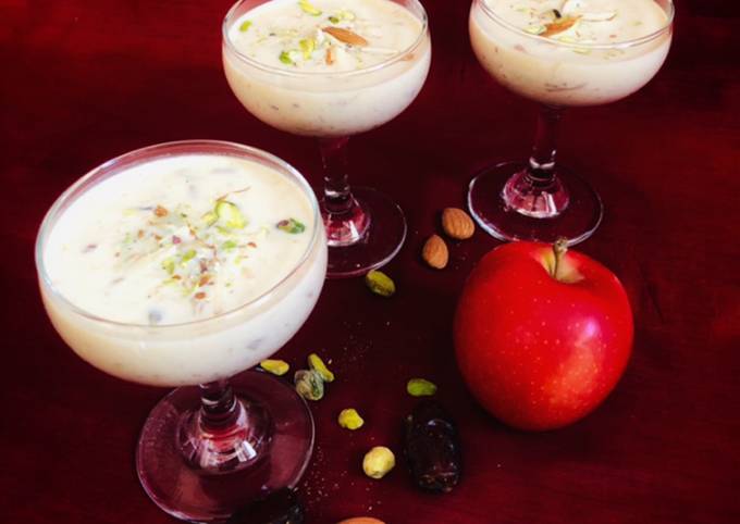 Dates And Apple Kheer