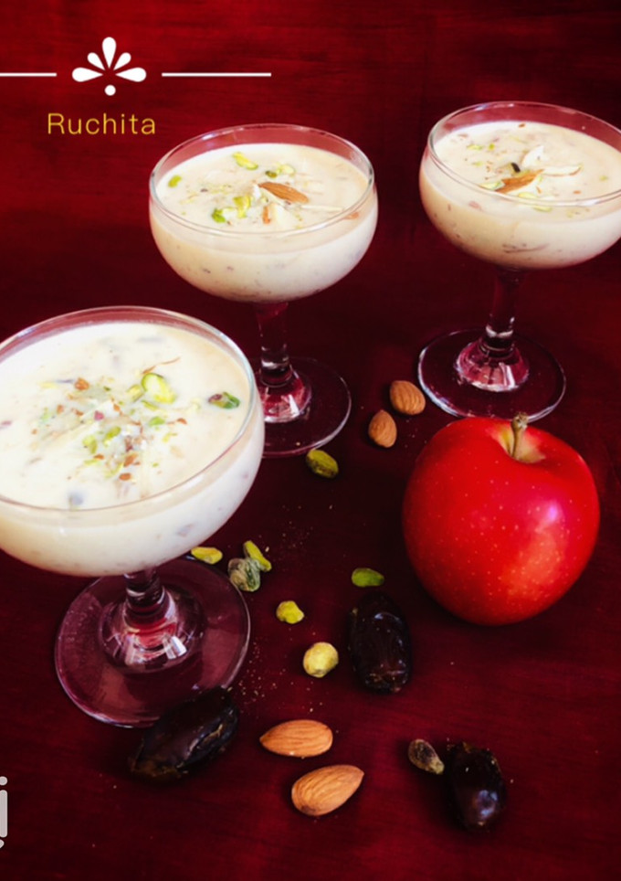 A picture of Dates And Apple Kheer.