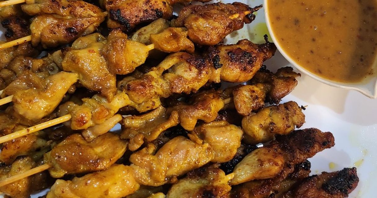 Sate Ayam bumbu Kuning