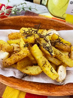 A picture of Tuscan Fries with Shiitake powder.