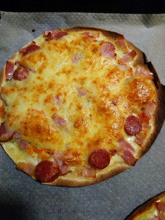 Una foto de Pizza con base de tortilla mexicana