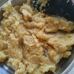 A picture of Moong daal halwa.