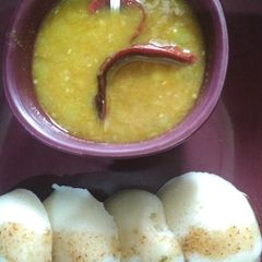 A picture of Sambar idli.