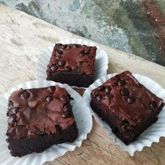A picture of Chewy Brownies.