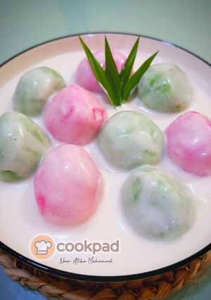 Gambar Badak Berendam