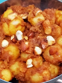 Dum aloo தம் ஆலூ செய்முறை முக்கிய புகைப்படம்