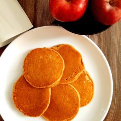 A picture of Eggless Oats and Apple Pancakes.