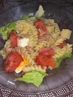 Una foto de Ensalada de fideos c/atún