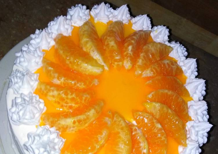 Fresh orange cake