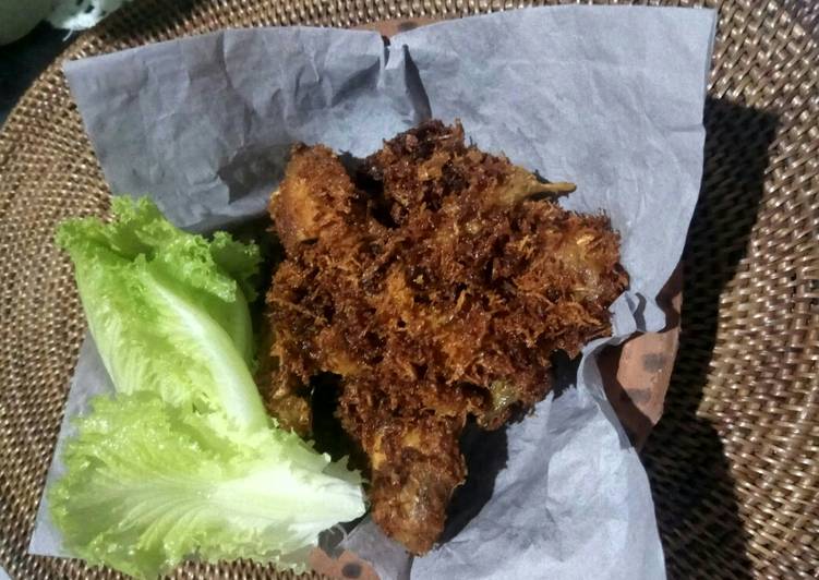 Ayam Goreng Kelapa