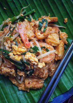 A picture of Pad Thai with Shrimp.