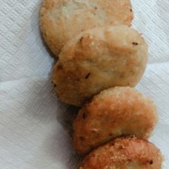 A picture of Oats Rava kachori.