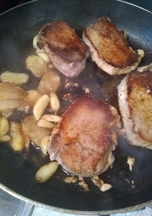A picture of Ginger garlic Keto pork chops.