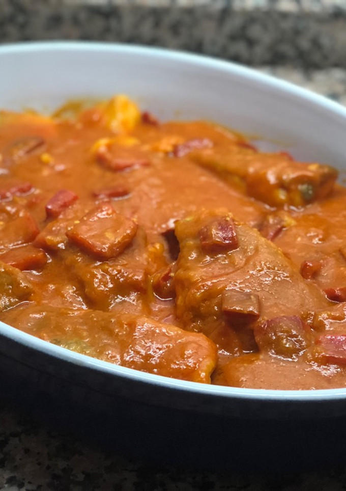 Una foto de Bacalao en tomate