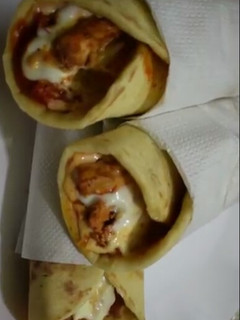 A picture of Chicken shawarma.