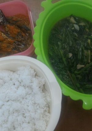 Foto resep Cah Kangkung Terasi & Sambal Ikan Sarden