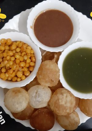 A picture of Pani Puri.