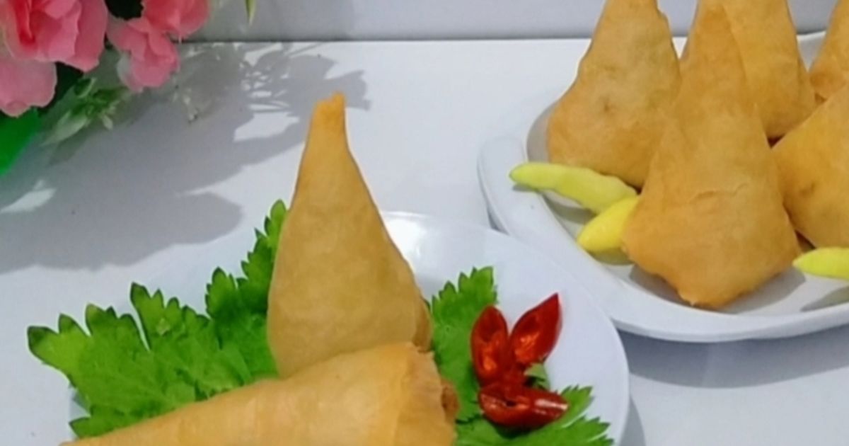 Lumpia tumpeng isi telur bebek