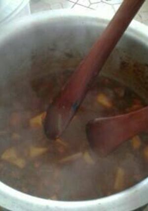 A picture of Goulash.