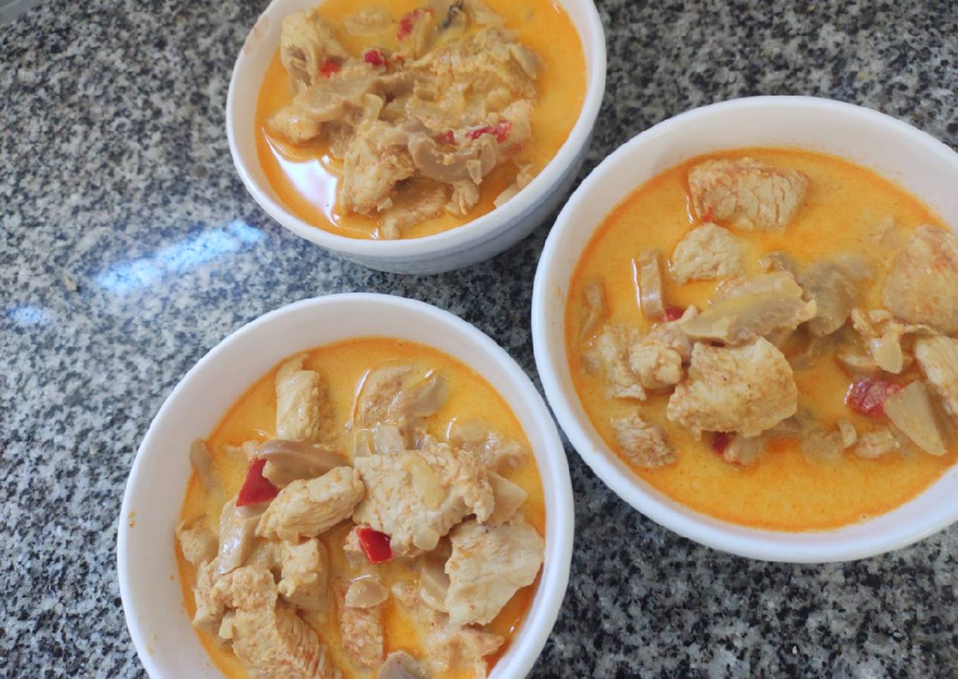 Cazuela de pollo y champiñones