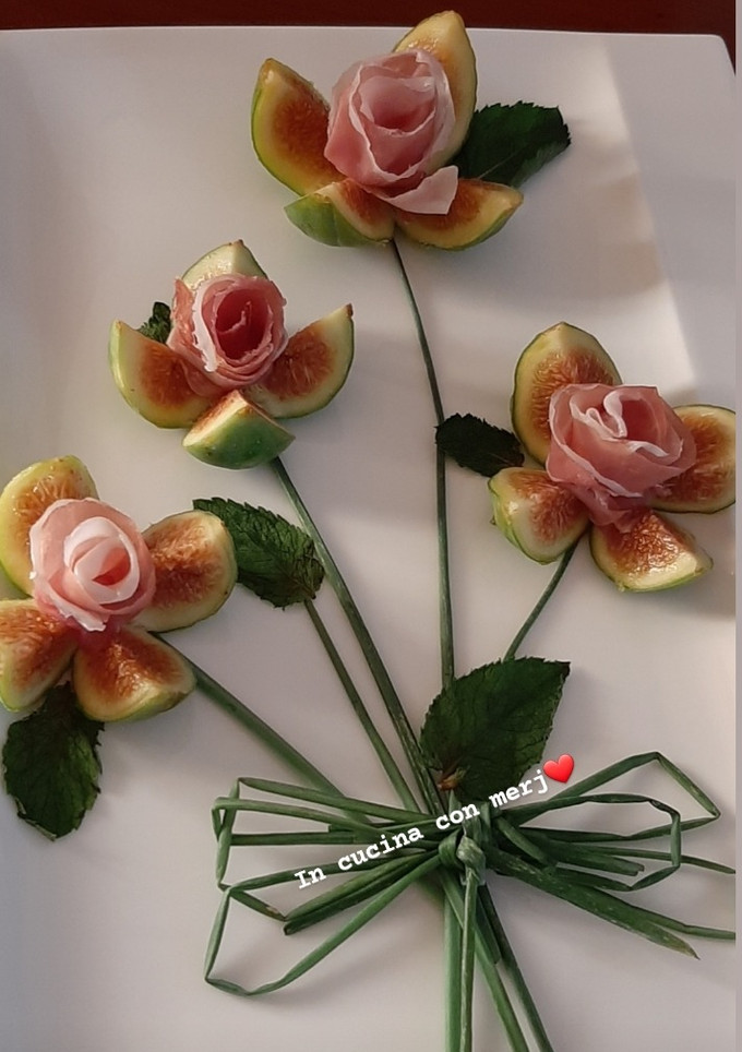Foto di Il mio piatto🙂 fichi e prosciutto crudo 😋
