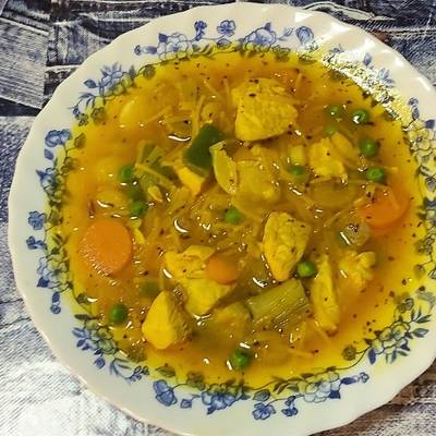 Sopa de pavo y verduras Receta de Gilbert (Aprenent a la vida ?♻️☯️)-  Cookpad