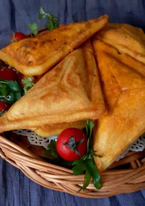 عکسی از دستور پیراشکی گوشت با ساندویچ ساز