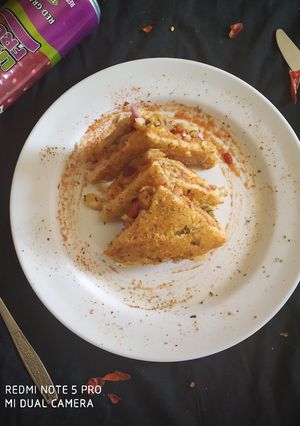 मूंग दाल ब्रेड पिज़्ज़ा पकौड़ा (Moong dal bread pizza pakoda recipe in hindi) रेसिपी मुख्य फोटो