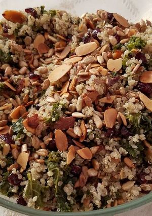 A picture of Kale Quinoa.