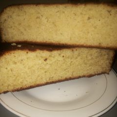 A picture of Yeast semolina 🎂 cake.