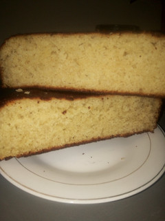A picture of Yeast semolina 🎂 cake.