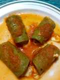 Rollitos de nopal con queso en caldillo de jitomate