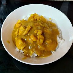 My Chip Shop Curried Chicken & Large Prawns with Rice 😙 A picture of My Chip Shop Curried Chicken & Large Prawns with Rice 😙.