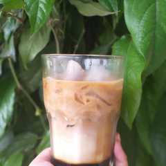 Es Kopi Susu Gula Aren রেসিপির প্রধান ছবি