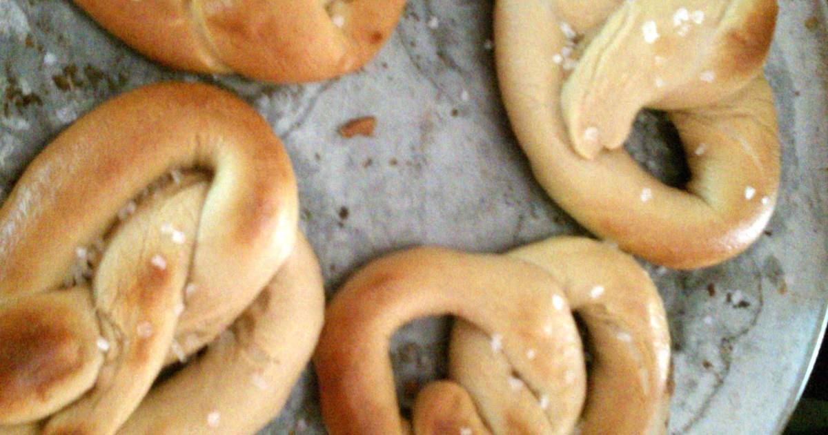 8 Soft Giant Pretzels (easy) Recipe by Kalzone Cookpad